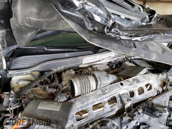 ✅ 2019 Chevrolet Silverado 2500HD High Country • VIN: 1GC1KUEY8KF226727 • Lot: 87443205. Listed on Copart with 93,271 mi. Free auction sales archive from the USA and detailed vehicle history report at DreamBid. Image 11.