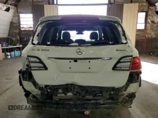 ✅ 2018 Mercedes-Benz GLE 350 • VIN: 4JGDA5HB0JB173018 • Lot: 80603415. Wystawiony na Copart z przebiegiem 143 000 mil. Bezpłatny archiwum sprzedaży aukcyjnych z USA i szczegółowy raport historii pojazdu na DreamBid. Zdjęcie 6.