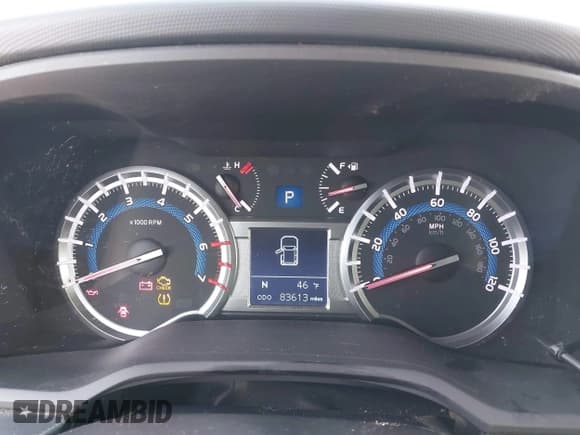 ✅ 2017 Toyota 4Runner SR5 Premium • VIN: JTEBU5JR6H5456585 • Lot: 43519294. Wystawiony na IAAI z przebiegiem 83 613 mil. Bezpłatny archiwum sprzedaży aukcyjnych z USA i szczegółowy raport historii pojazdu na DreamBid. Zdjęcie 7.