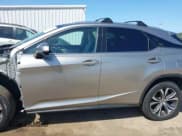 ✅ 2019 Lexus RX 450h • VIN: 2T2BGMCA4KC042885 • Lot: 41975309. Wystawiony na IAAI z przebiegiem 58 089 mil. Bezpłatny archiwum sprzedaży aukcyjnych z USA i szczegółowy raport historii pojazdu na DreamBid. Zdjęcie 15.