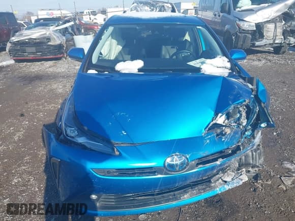 ✅ 2021 Toyota Prius LE • VIN: JTDL9MFU3M3030487 • Lot: 43849482. Listed on IAAI with 33,543 mi. Free auction sales archive from the USA and detailed vehicle history report at DreamBid. Image 12.