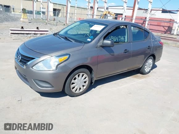 ✅ 2015 Nissan Versa S Plus • VIN: 3N1CN7AP8FL807285 • Lot: 43243467. Wystawiony na IAAI z przebiegiem 144 093 mil. Bezpłatny archiwum sprzedaży aukcyjnych z USA i szczegółowy raport historii pojazdu na DreamBid. Zdjęcie 2.