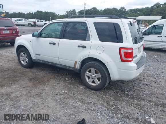 ✅ 2008 Ford Escape Hybrid • VIN: 1FMCU49H08KD13837 • Lot: 43284982. Wystawiony na IAAI z przebiegiem 234 499 mil. Bezpłatny archiwum sprzedaży aukcyjnych z USA i szczegółowy raport historii pojazdu na DreamBid. Zdjęcie 3.