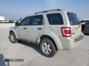 ✅ 2008 Ford Escape XLS • VIN: 1FMCU02Z68KC09171 • Лот: 80806075. Опубликован ранее на Copart с пробегом 211 330 миль. Бесплатный доступ к архиву аукционных продаж из США и подробный отчёт об истории автомобиля на DreamBid. Изображение 2.