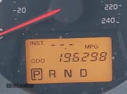 ✅ 2010 Toyota RAV4 • VIN: JTMZK4DV8A5026199 • Лот: 42325340. Опубликован ранее на IAAI с пробегом 196 298 миль. Бесплатный доступ к архиву аукционных продаж из США и подробный отчёт об истории автомобиля на DreamBid. Изображение 15.