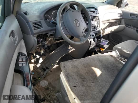 2005 Toyota Sienna LE z VIN 5TDZA23C25S327722, wystawiony jako Copart lot #81860835 z przebiegiem Nie podano mil oraz Szkoda całkowita • Salvage title. Historia ofert i sprzedaży dostępna na DreamBid. Obrazek 8.