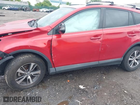✅ 2016 Toyota RAV4 XLE • VIN: 2T3RFREV4GW442218 • Лот: 42367174. Опубликован ранее на IAAI с пробегом Не указан. Бесплатный доступ к архиву аукционных продаж из США и подробный отчёт об истории автомобиля на DreamBid. Изображение 6.