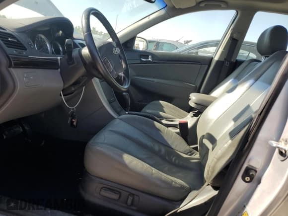 ✅ 2009 Hyundai Sonata Limited • VIN: 5NPEU46C79H470965 • Лот: 75448054. Опубликован ранее на Copart с пробегом 128 726 миль. Бесплатный доступ к архиву аукционных продаж из США и подробный отчёт об истории автомобиля на DreamBid. Изображение 7.