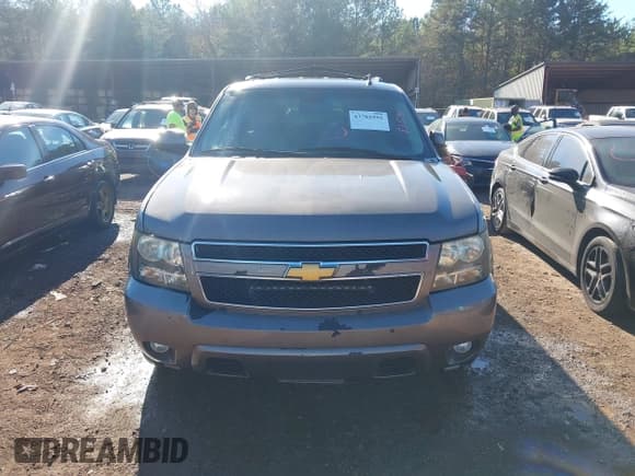 ✅ 2014 Chevrolet Tahoe LT • VIN: 1GNSCBE01ER202991 • Lot: 43781591. Listed on IAAI with 305,243 mi. Free auction sales archive from the USA and detailed vehicle history report at DreamBid. Image 13.