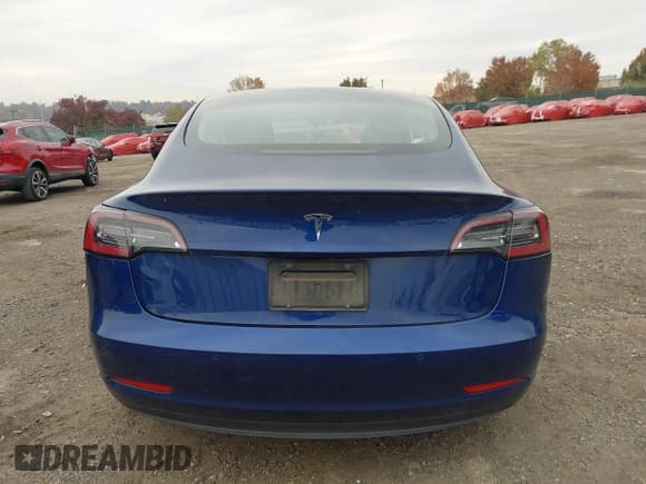 ✅ 2022 Tesla Model 3 • VIN: 5YJ3E1EA6NF189610 • Lot: 43601703. Listed on IAAI with 81,045 mi. Free auction sales archive from the USA and detailed vehicle history report at DreamBid. Image 15.