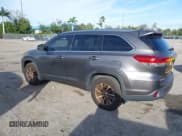 ✅ 2018 Toyota Highlander SE • VIN: 5TDJZRFH0JS540393 • Lot: 43660733. Listed on IAAI with 111,054 mi. Free auction sales archive from the USA and detailed vehicle history report at DreamBid. Image 3.