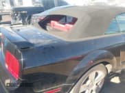 ✅ 2007 Ford Mustang GT Deluxe • VIN: 1ZVHT85H475351625 • Lot: 40863228. Wystawiony na IAAI z przebiegiem 147 376 mil. Bezpłatny archiwum sprzedaży aukcyjnych z USA i szczegółowy raport historii pojazdu na DreamBid. Zdjęcie 18.