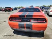 ✅ 2016 Dodge Challenger SRT 392 • VIN: 2C3CDZDJ4GH314995 • Lot: 64998224. Wystawiony na Copart z przebiegiem 43 673 mil. Bezpłatny archiwum sprzedaży aukcyjnych z USA i szczegółowy raport historii pojazdu na DreamBid. Zdjęcie 6.