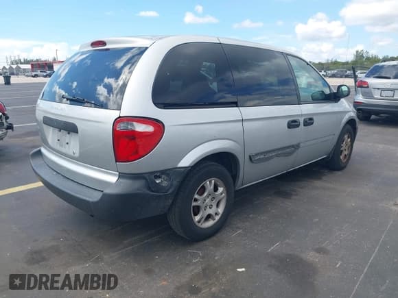 ✅ 2005 Dodge Caravan SE • VIN: 1D4GP25B75B142019 • Lot: 43391395. Wystawiony na IAAI z przebiegiem 66 986 mil. Bezpłatny archiwum sprzedaży aukcyjnych z USA i szczegółowy raport historii pojazdu na DreamBid. Zdjęcie 4.