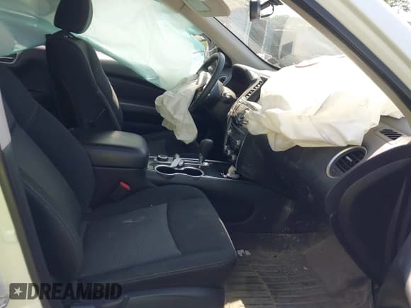 ✅ 2019 Nissan Pathfinder S • VIN: 5N1DR2MM7KC646276 • Lot: 42394605. Listed on IAAI with 75,708 mi. Free auction sales archive from the USA and detailed vehicle history report at DreamBid. Image 5.