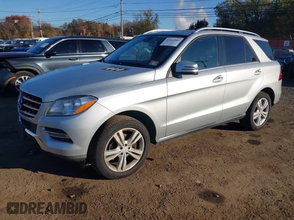 ✅ 2015 Mercedes-Benz M 350 • VIN: 4JGDA5HB1FA507747 • Lot: 43543081. Listed on IAAI with 205,434 mi. Free auction sales archive from the USA and detailed vehicle history report at DreamBid. Image 18.