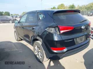 2017 Hyundai Tucson SE z VIN KM8J33A4XHU427152, wystawiony jako IAAI lot #43267055 z przebiegiem 115 192 mil mil oraz . Historia ofert i sprzedaży dostępna na DreamBid. Obrazek 3.