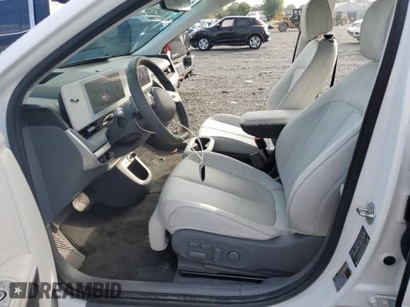 2024 Hyundai Ioniq 5 Limited with VIN KM8KRDDF9RU293208, listed as a Copart auction lot 81027255 with 7,876 mi miles and Salvage title. Bid and sale history available at DreamBid. Image 7.
