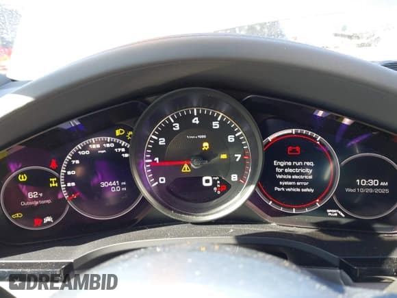 ✅ 2019 Porsche Cayenne S • VIN: WP1AB2AY0KDA65228 • Lot: 43553235. Listed on IAAI with 30,441 mi. Free auction sales archive from the USA and detailed vehicle history report at DreamBid. Image 15.