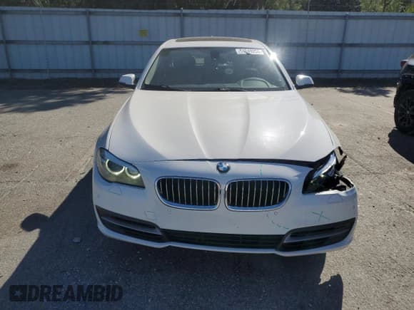 ✅ 2014 BMW 5 Series 528i • VIN: WBA5A5C58ED512383 • Lot: 91549255. Listed on Copart with 123,767 mi. Free auction sales archive from the USA and detailed vehicle history report at DreamBid. Image 5.