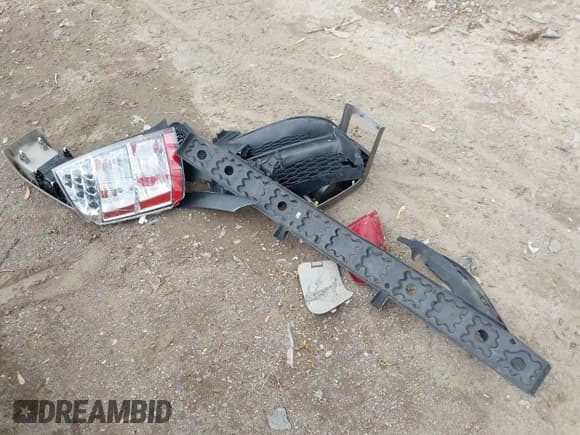 ✅ 2007 Toyota Prius • VIN: JTDKB20U777682281 • Лот: 42172685. Опубликован ранее на IAAI с пробегом 247 055 миль. Бесплатный доступ к архиву аукционных продаж из США и подробный отчёт об истории автомобиля на DreamBid. Изображение 12.