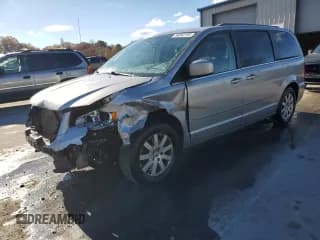 ✅ 2016 Chrysler Town & Country LX • VIN: 2C4RC1AG1GR306723 • Lot: 90092195. Listed on Copart with 171,027 mi. Free auction sales archive from the USA and detailed vehicle history report at DreamBid. Image 1.