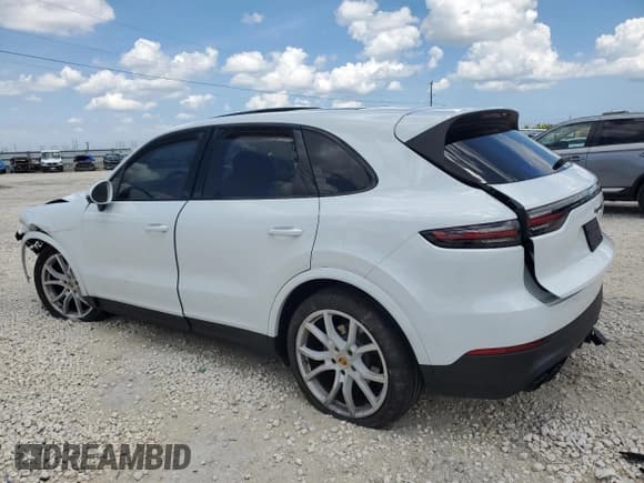 ✅ 2020 Porsche Cayenne S • VIN: WP1AB2AY8LDA28266 • Лот: 69487265. Опубликован ранее на Copart с пробегом 23 519 миль. Бесплатный доступ к архиву аукционных продаж из США и подробный отчёт об истории автомобиля на DreamBid. Изображение 2.