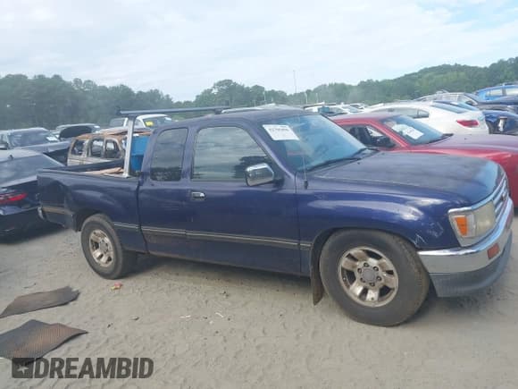 ✅ 1998 Toyota T100 SR5 • VIN: JT4TN14D6W0041985 • Lot: 42706496. Wystawiony na IAAI z przebiegiem 297 668 mil. Bezpłatny archiwum sprzedaży aukcyjnych z USA i szczegółowy raport historii pojazdu na DreamBid. Zdjęcie 13.