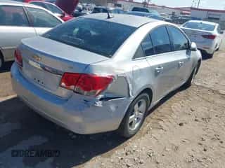 2014 Chevrolet Cruze 1LT с VIN 1G1PC5SB3E7409795, выставлен на аукционе IAAI как лот 43481284 с пробегом 119 066 миль миль и . История ставок и продаж доступна на DreamBid. Изображение 4.