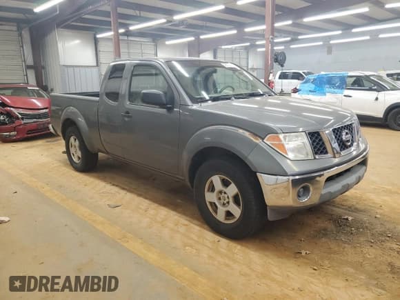 ✅ 2005 Nissan Frontier Nismo • VIN: 1N6AD06U05C431637 • Lot: 48164935. Wystawiony na Copart z przebiegiem 197 470 mil. Bezpłatny archiwum sprzedaży aukcyjnych z USA i szczegółowy raport historii pojazdu na DreamBid. Zdjęcie 4.