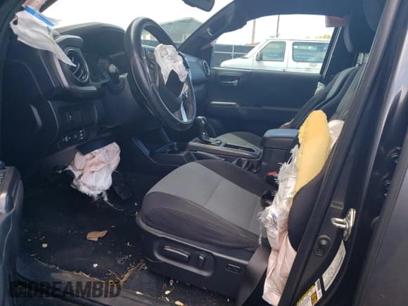 ✅ 2021 Toyota Tacoma SR5 • VIN: 3TMBZ5DN5MM027800 • Lot: 67990345. Listed on Copart with 57,202 mi. Free auction sales archive from the USA and detailed vehicle history report at DreamBid. Image 7.