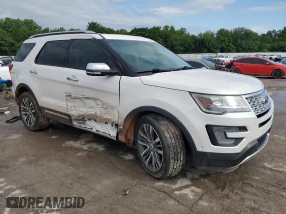✅ 2016 Ford Explorer Platinum • VIN: 1FM5K8HT3GGC30965 • Lot: 58735995. Listed on Copart with 105,703 mi. Free auction sales archive from the USA and detailed vehicle history report at DreamBid. Image 4.