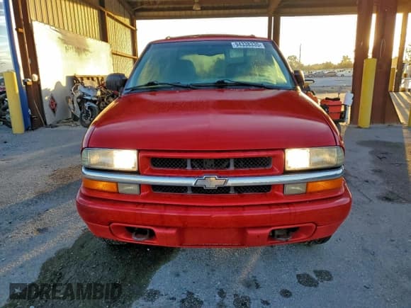✅ 2002 Chevrolet Blazer LS • VIN: 1GNDT13W22K205977 • Lot: 94338335. Listed on Copart with 192,024 mi. Free auction sales archive from the USA and detailed vehicle history report at DreamBid. Image 5.