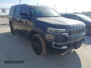 ✅ 2022 Jeep Wagoneer Series II • VIN: 1C4SJVBT6NS128751 • Lot: 43412405. Wystawiony na IAAI z przebiegiem 80 982 mil. Bezpłatny archiwum sprzedaży aukcyjnych z USA i szczegółowy raport historii pojazdu na DreamBid. Zdjęcie 1.
