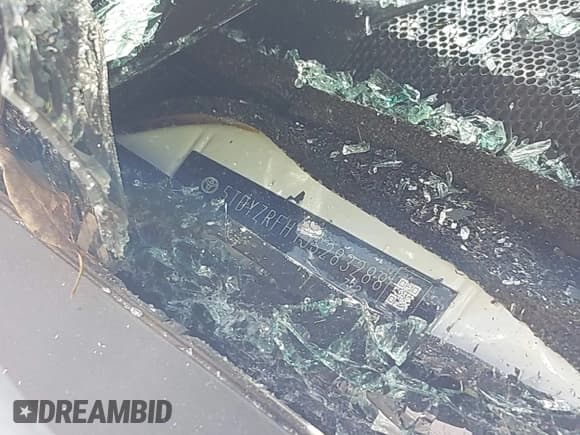 ✅ 2018 Toyota Highlander Limited Platinum • VIN: 5TDYZRFH1JS283288 • Lot: 43633119. Wystawiony na IAAI z przebiegiem 116 518 mil. Bezpłatny archiwum sprzedaży aukcyjnych z USA i szczegółowy raport historii pojazdu na DreamBid. Zdjęcie 9.