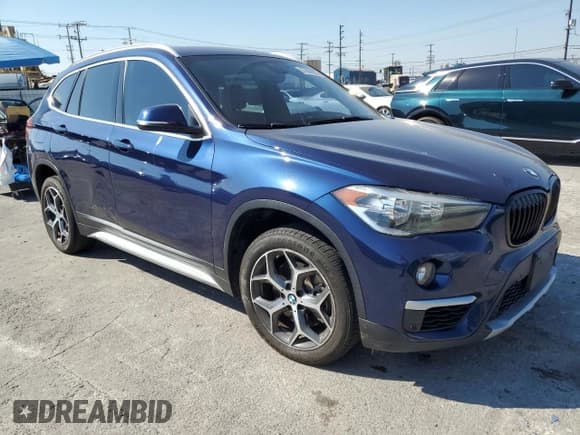 ✅ 2019 BMW X1 sDrive28i • VIN: WBXHU7C54K5L12323 • Lot: 67858035. Wystawiony na Copart z przebiegiem 118 938 mil. Bezpłatny archiwum sprzedaży aukcyjnych z USA i szczegółowy raport historii pojazdu na DreamBid. Zdjęcie 4.