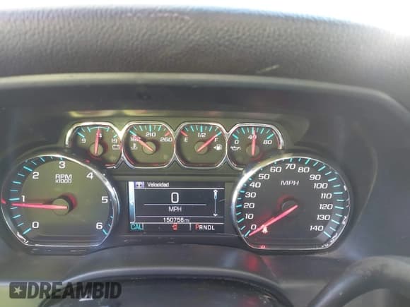 ✅ 2018 Chevrolet Silverado 1500 LT • VIN: 1GCRCREC7JZ141635 • Lot: 43682102. Wystawiony na IAAI z przebiegiem 150 756 mil. Bezpłatny archiwum sprzedaży aukcyjnych z USA i szczegółowy raport historii pojazdu na DreamBid. Zdjęcie 7.