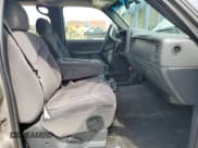 ✅ 2002 GMC Sierra 1500HD SLE • VIN: 1GTGK13U92F231959 • Lot: 63341545. Wystawiony na Copart z przebiegiem 248 121 mil. Bezpłatny archiwum sprzedaży aukcyjnych z USA i szczegółowy raport historii pojazdu na DreamBid. Zdjęcie 7.