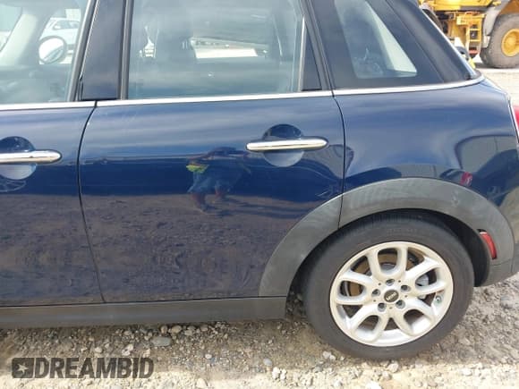 ✅ 2015 MINI Hardtop 4 Door S • VIN: WMWXU3C51F2B56492 • Lot: 43058677. Listed on IAAI with 121,616 mi. Free auction sales archive from the USA and detailed vehicle history report at DreamBid. Image 19.