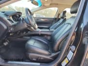 ✅ 2016 Lincoln MKZ • VIN: 3LN6L2G92GR624289 • Lot: 91428245. Wystawiony na Copart z przebiegiem 93 402 mil. Bezpłatny archiwum sprzedaży aukcyjnych z USA i szczegółowy raport historii pojazdu na DreamBid. Zdjęcie 7.