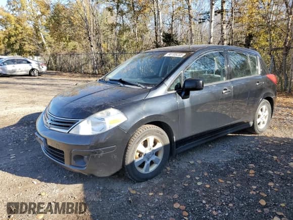 ✅ 2011 Nissan Versa S • VIN: 3N1BC1CP1BL422155 • Lot: 90705235. Listed on Copart with 322,346 mi. Free auction sales archive from the USA and detailed vehicle history report at DreamBid. Image 1.