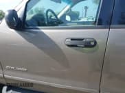 ✅ 2005 Ford Explorer XLT • VIN: 1FMZU73K35UA37668 • Lot: 42149109. Wystawiony na IAAI z przebiegiem 154 593 mil. Bezpłatny archiwum sprzedaży aukcyjnych z USA i szczegółowy raport historii pojazdu na DreamBid. Zdjęcie 12.