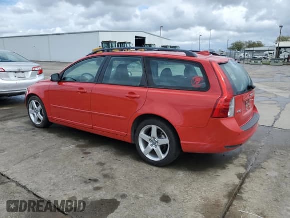 ✅ 2008 Volvo V50 2.4L • VIN: YV1MW382682403854 • Лот: 49188025. Опубликован ранее на Copart с пробегом 128 884 миль. Бесплатный доступ к архиву аукционных продаж из США и подробный отчёт об истории автомобиля на DreamBid. Изображение 2.