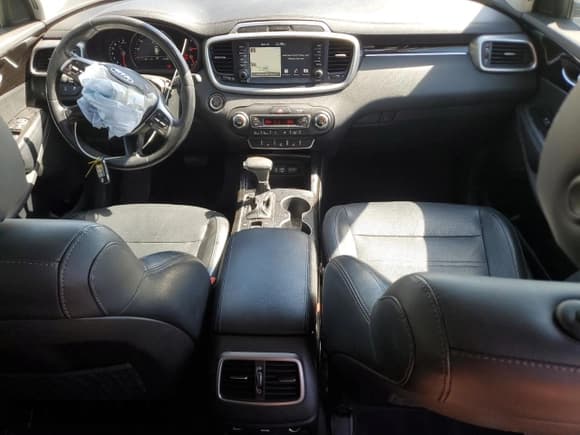 ✅ 2019 Kia Sorento EX • VIN: 5XYPH4A59KG505380 • Лот: 86340025. Опубликован ранее на Copart с пробегом 91 266 миль. Бесплатный доступ к архиву аукционных продаж из США и подробный отчёт об истории автомобиля на DreamBid. Изображение 8.