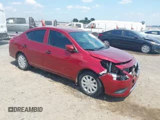 ✅ 2018 Nissan Versa SV • VIN: 3N1CN7AP0JL813350 • Lot: 43006389. Wystawiony na IAAI z przebiegiem 71 478 mil. Bezpłatny archiwum sprzedaży aukcyjnych z USA i szczegółowy raport historii pojazdu na DreamBid. Zdjęcie 1.