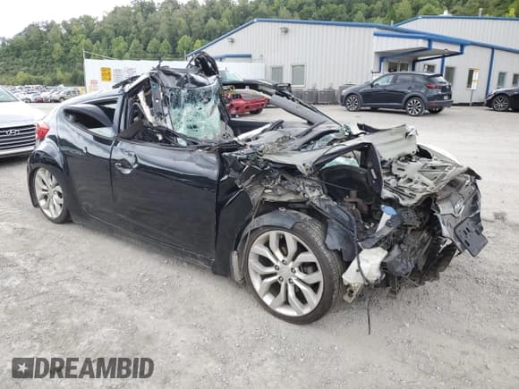 ✅ 2013 Hyundai Veloster w/Gray Int • VIN: KMHTC6AD8DU120096 • Lot: 67846284. Wystawiony na Copart z przebiegiem Nie podano. Bezpłatny archiwum sprzedaży aukcyjnych z USA i szczegółowy raport historii pojazdu na DreamBid. Zdjęcie 4.