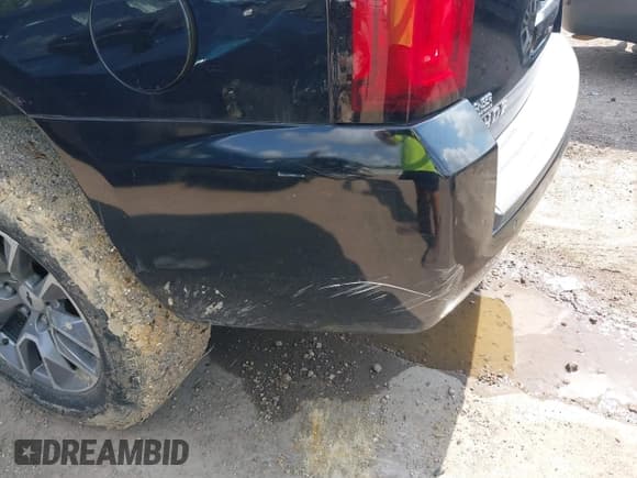 ✅ 2016 Chevrolet Tahoe LT • VIN: 1GNSKBKC2GR121826 • Lot: 42919183. Listed on IAAI with 140,462 mi. Free auction sales archive from the USA and detailed vehicle history report at DreamBid. Image 18.