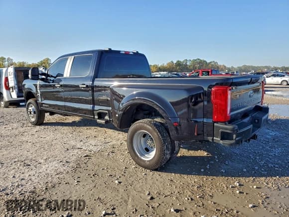 ✅ 2024 Ford F-350 XLT • VIN: 1FT8W3DT2REC47074 • Лот: 95631105. Опубликован ранее на Copart с пробегом 42 547 миль. Бесплатный доступ к архиву аукционных продаж из США и подробный отчёт об истории автомобиля на DreamBid. Изображение 2.