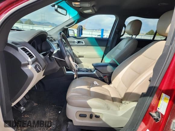 ✅ 2015 Ford Explorer XLT • VIN: 1FM5K8D86FGC42334 • Lot: 90051795. Wystawiony na Copart z przebiegiem Nie podano. Bezpłatny archiwum sprzedaży aukcyjnych z USA i szczegółowy raport historii pojazdu na DreamBid. Zdjęcie 7.