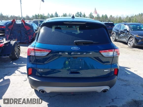✅ 2020 Ford Escape SE • VIN: 1FMCU9G68LUA88952 • Lot: 42123096. Wystawiony na IAAI z przebiegiem 44 610 mil. Bezpłatny archiwum sprzedaży aukcyjnych z USA i szczegółowy raport historii pojazdu na DreamBid. Zdjęcie 17.